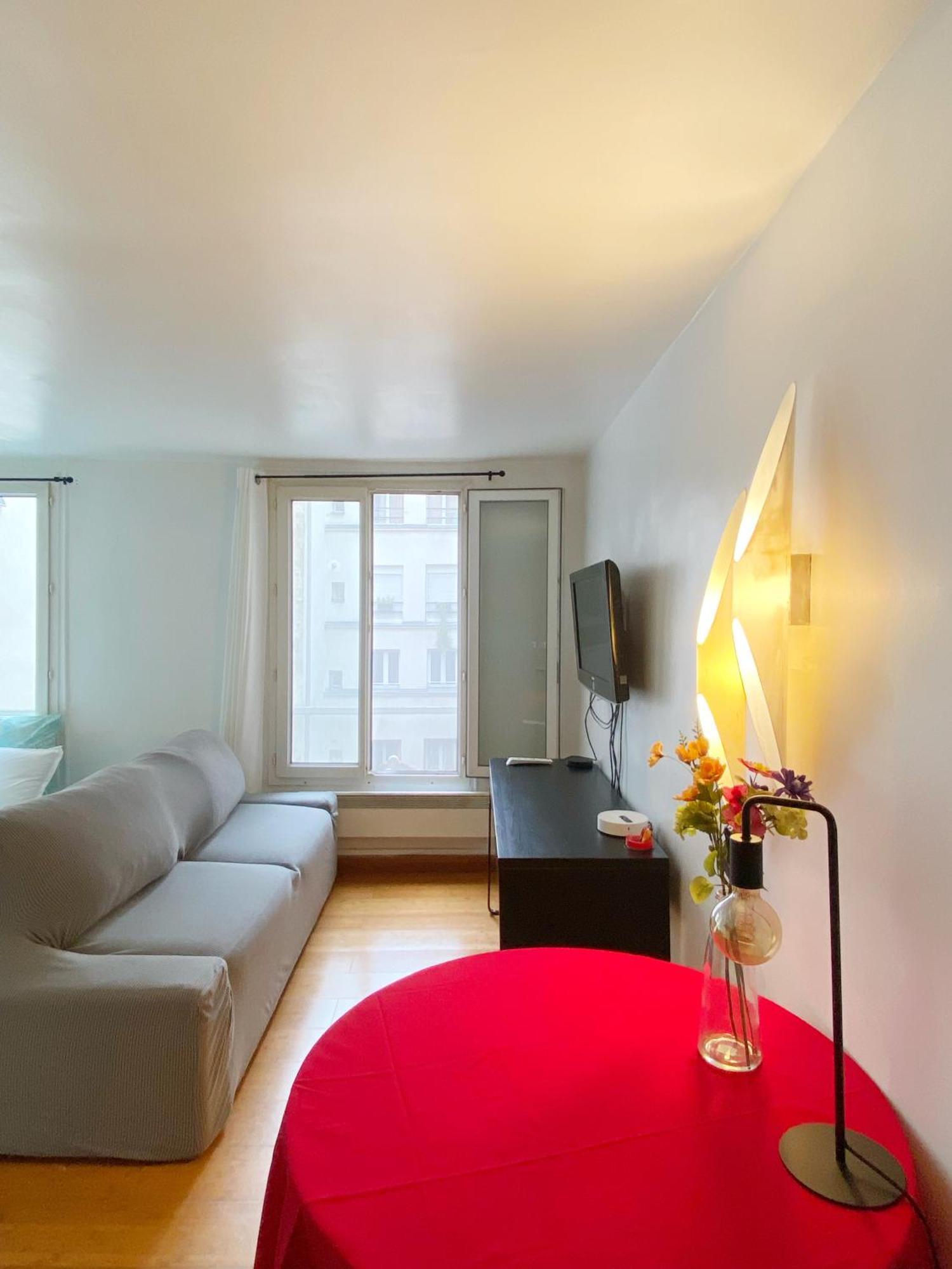 Poetic Paris - Cozy Apartment In Paris 2Nd エクステリア 写真